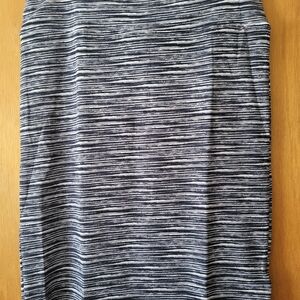 LuLaRoe Cassie Blue/L Blue Striped Pencil Skirt